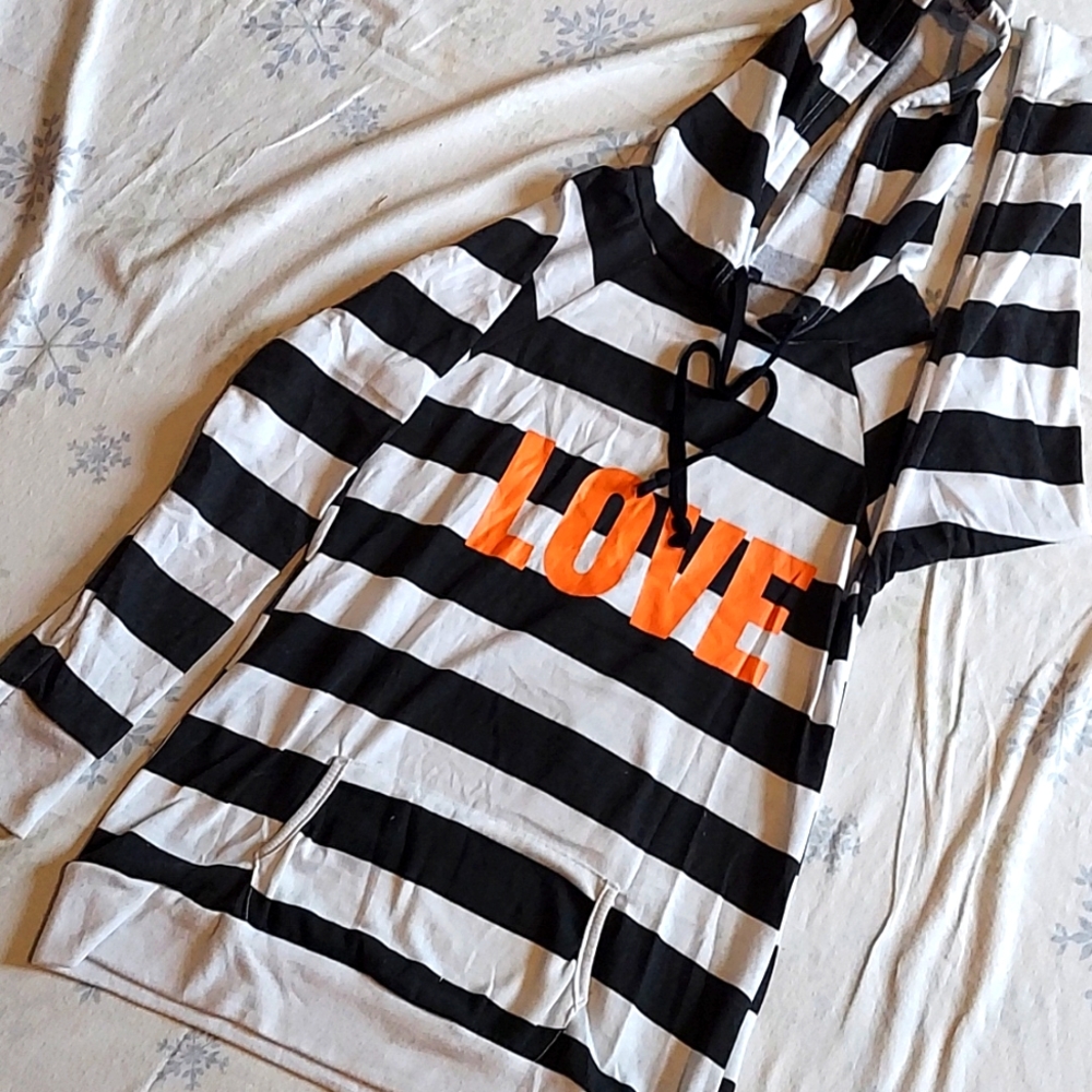 Light weight hoodie, medium, rue21